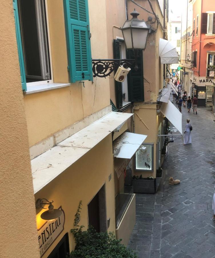 Budello Di Alassio, Ampio Appartamento Con Box Kültér fotó